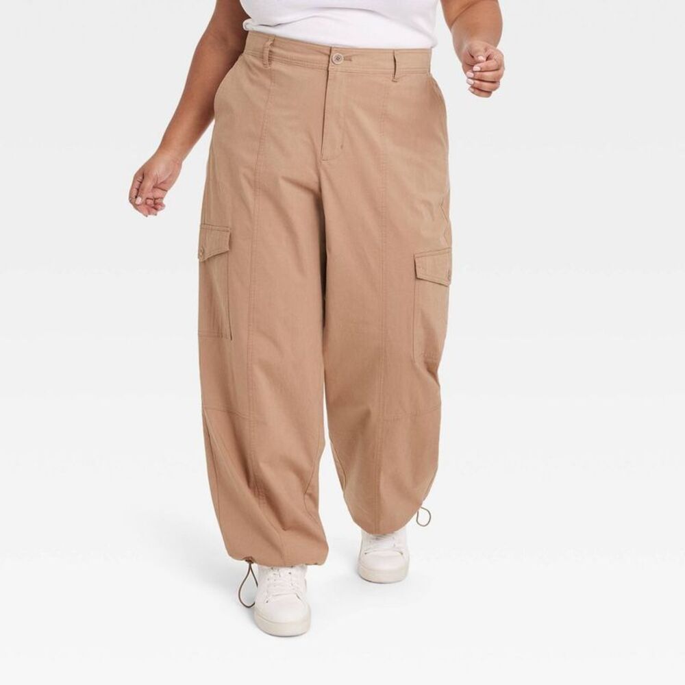 Ava & Viv - Women's High-Rise Utility Cargo Pants - Ava & Viv Brown